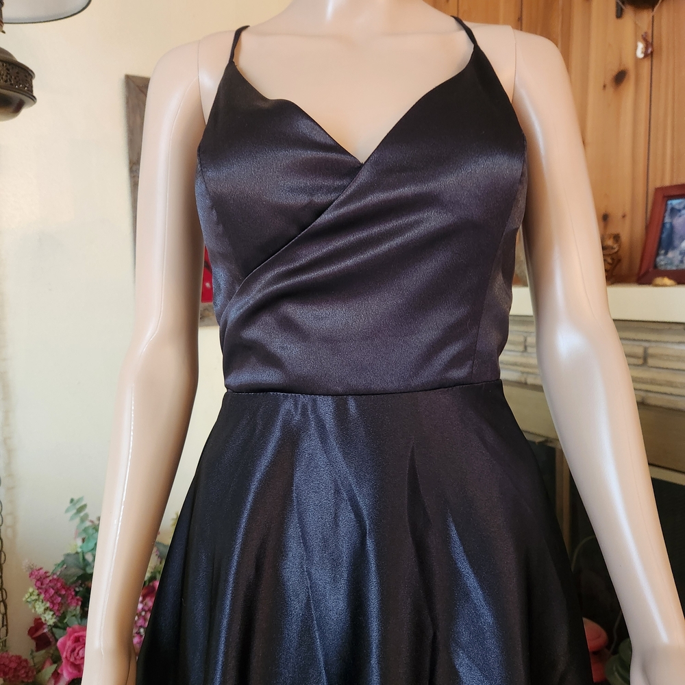 Stunning AW Bridal Black Satin Floor-Length Gown - Picture 5 of 10